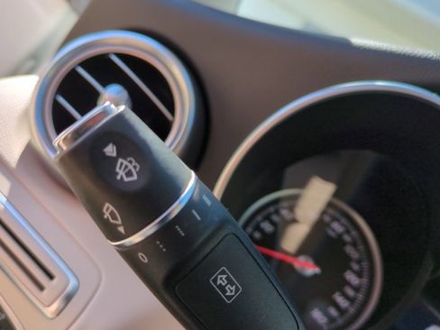 Used 2018 Mercedes-Benz C 300 Sedan image 11