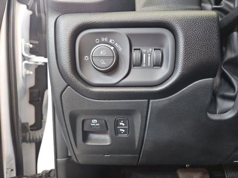 Used 2022 RAM 1500 Laramie AWD/4WD image 11