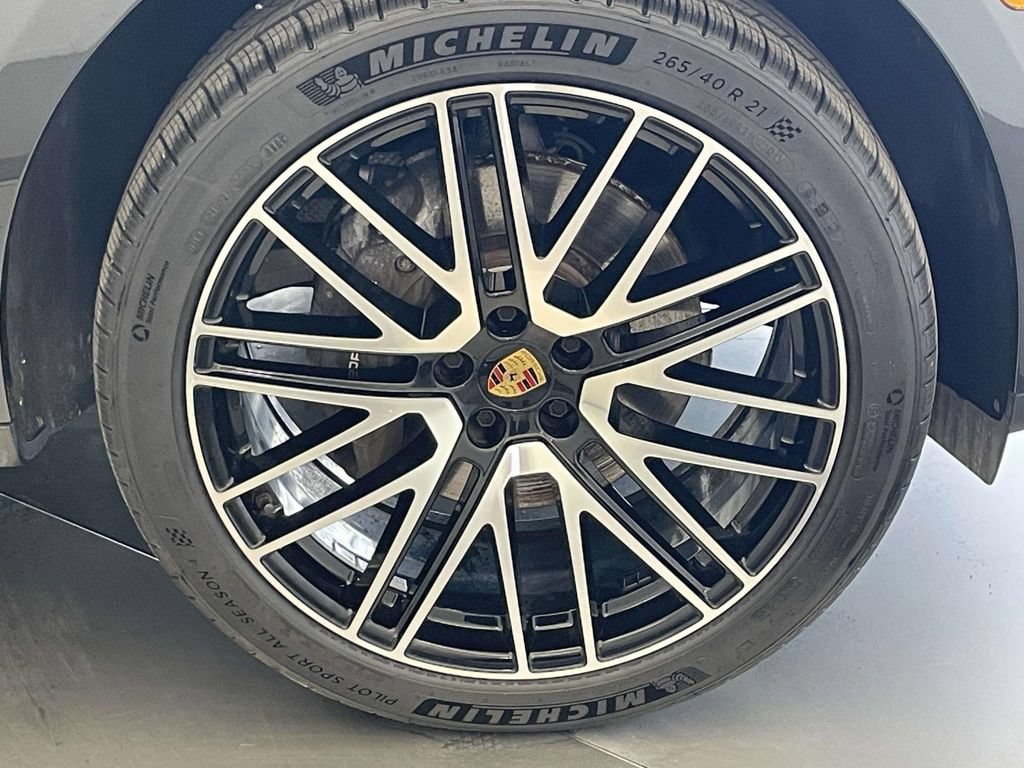 Certified 2023 Porsche Panamera 4 AWD/4WD image 60