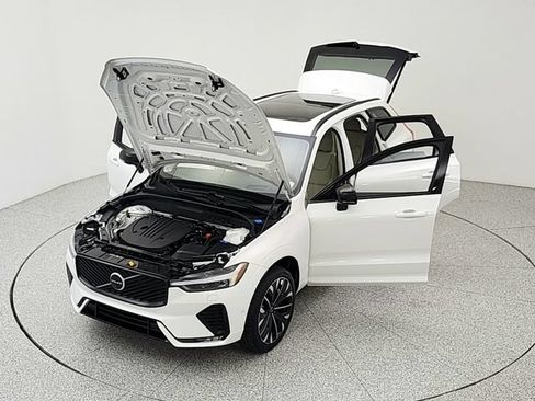 Certified 2026 Volvo XC60 B5 Ultra AWD/4WD image 39