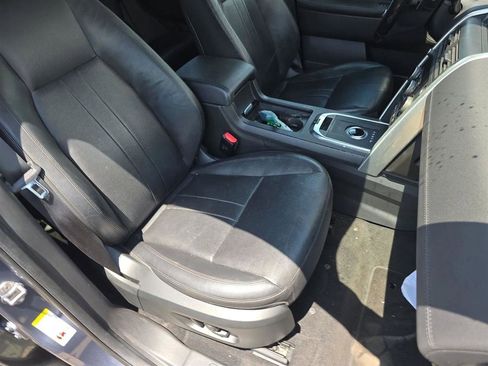 Used 2018 Land Rover Discovery Sport HSE AWD/4WD image 14