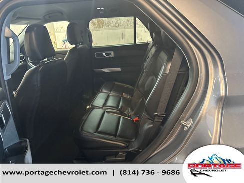 Used 2024 Ford Explorer XLT w/ Equipment Group 202A image 27