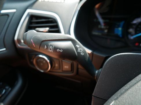 Used 2018 Ford Edge Titanium w/ Equipment Group 302A AWD/4WD image 27