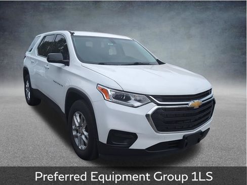 Used 2020 Chevrolet Traverse LS FWD image 2