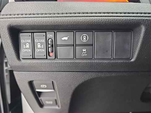 Used 2023 Honda Odyssey Sport image 42