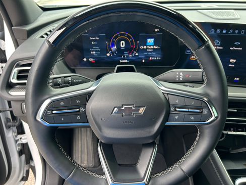 Used 2024 Chevrolet Traverse LT w/ Enhanced Driving Package FWD image 20