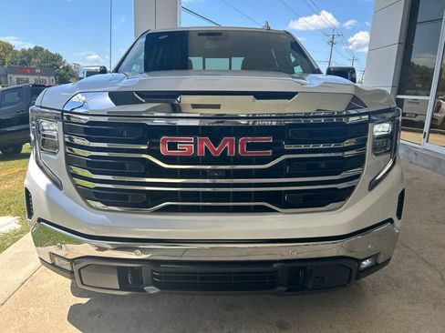 Used 2024 GMC Sierra 1500 SLT w/ SLT Premium Plus Package AWD/4WD image 3