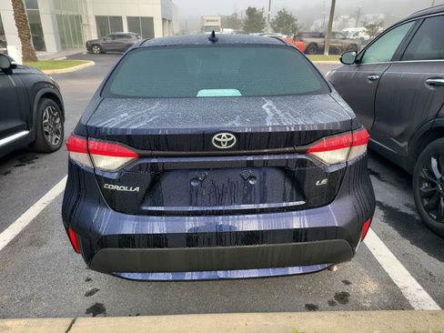 Used 2022 Toyota Corolla LE image 5