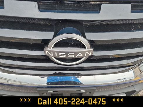 Used 2025 Nissan Pathfinder SL AWD/4WD image 18