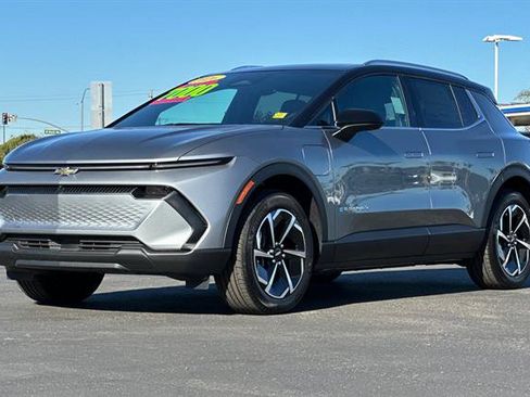 New 2026 Chevrolet Equinox EV LT image 8