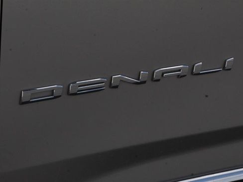 Used 2022 GMC Yukon Denali AWD/4WD image 45
