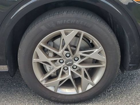 Used 2025 Genesis GV70 2.5T AWD/4WD image 9