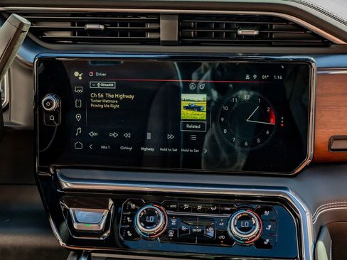 Used 2024 GMC Sierra 2500 Denali Ultimate w/ Max Trailering Package image 25