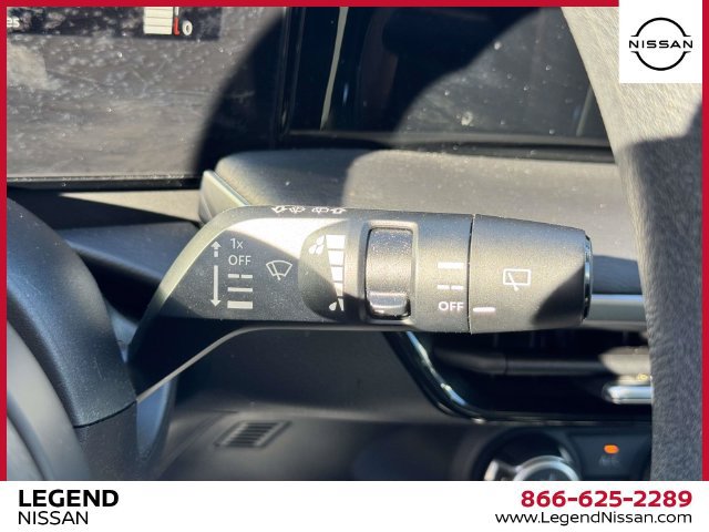 Used 2025 Nissan Kicks S AWD/4WD image 21