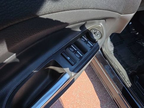 Used 2019 Ford Escape SEL FWD image 11