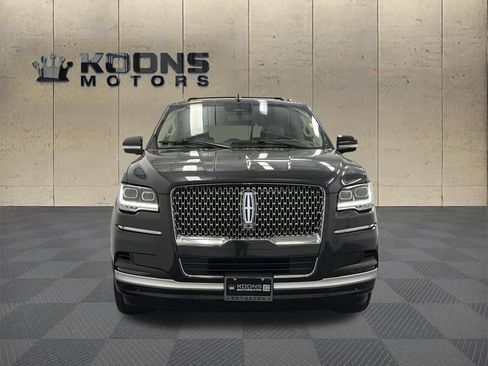 Used 2023 Lincoln Navigator L Reserve AWD/4WD image 3