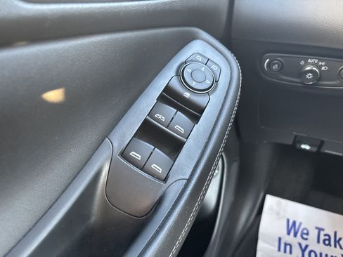 Used 2023 Buick Encore GX Select AWD/4WD image 18