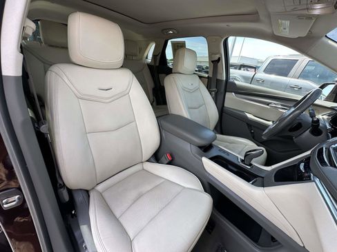 Used 2018 Cadillac XT5 Premium Luxury FWD image 22