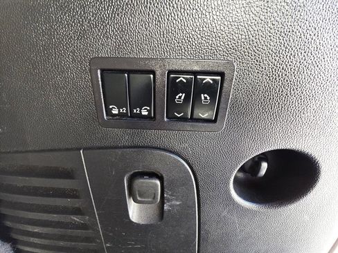 Used 2017 Chevrolet Tahoe LT image 36