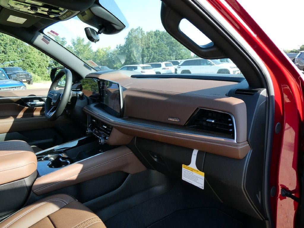 New 2026 Chevrolet Suburban High Country w/ Sun And Tow Package AWD/4WD image 11