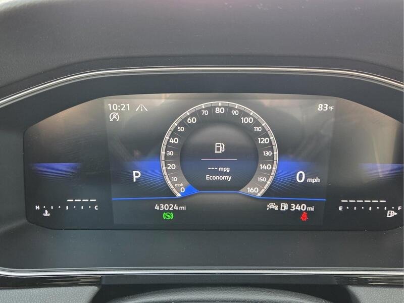 Used 2025 Volkswagen Jetta Sport FWD image 31