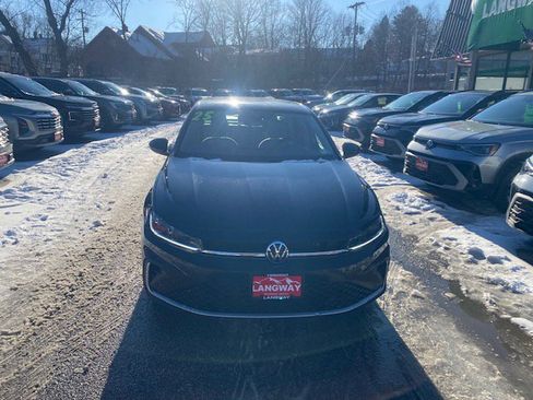 Used 2025 Volkswagen Jetta S image 2