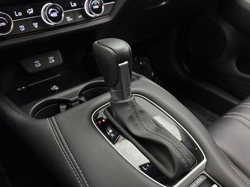 Used 2026 Honda HR-V EX-L image 17