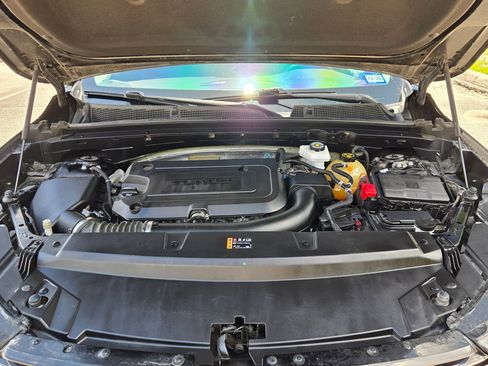 Used 2023 Buick Envision Essence AWD/4WD image 32