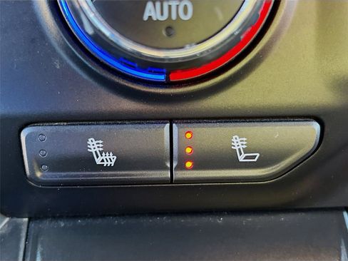 Used 2021 Chevrolet Silverado 2500 LT w/ Convenience Package image 34