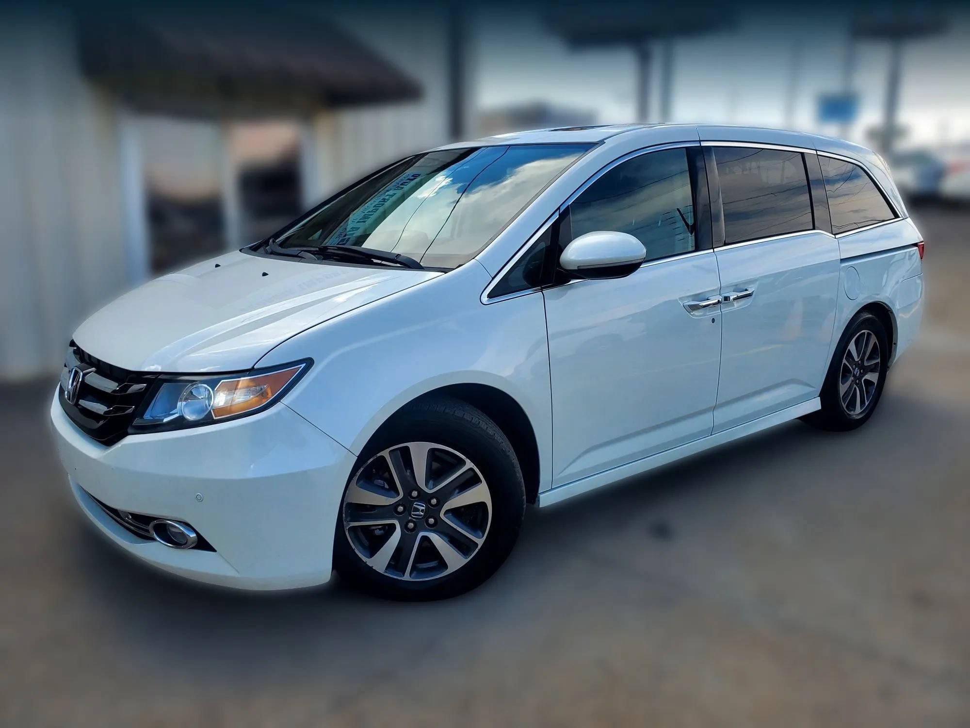 Used 2015 Honda Odyssey Touring Elite image 8