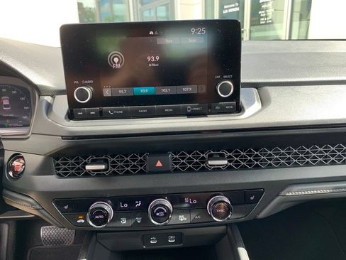 Certified 2023 Honda Accord EX image 18