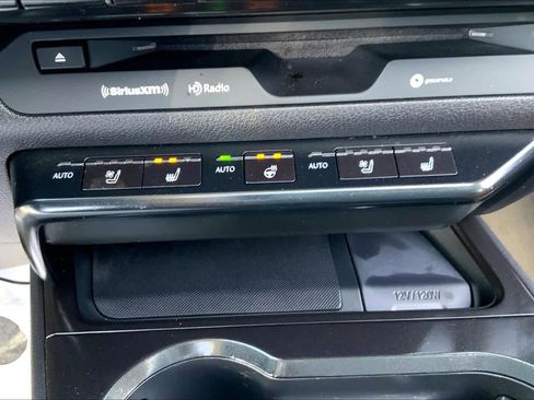 Used 2020 Lexus UX 200 w/ Premium Package image 30