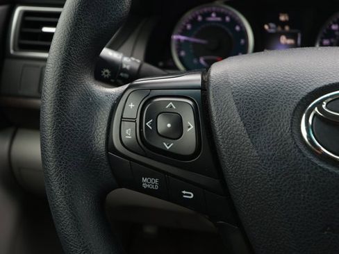 Used 2017 Toyota Camry LE image 13