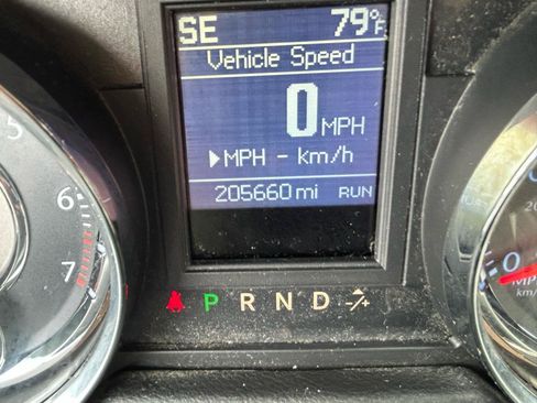 Used 2014 Chrysler Town & Country Touring w/ Trailer Tow Group FWD image 20