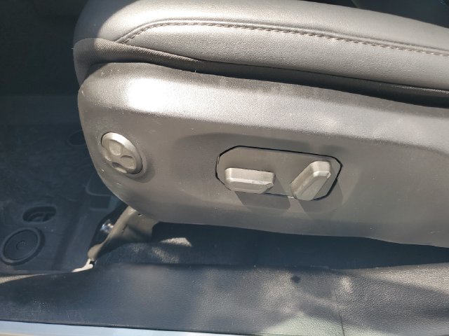 Used 2024 Jeep Wrangler High Altitude AWD/4WD image 24