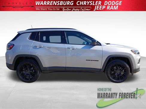 New 2026 Jeep Compass Latitude AWD/4WD image 3