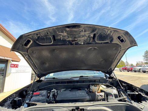 Used 2020 Chevrolet Silverado 1500 High Country w/ Technology Package image 10