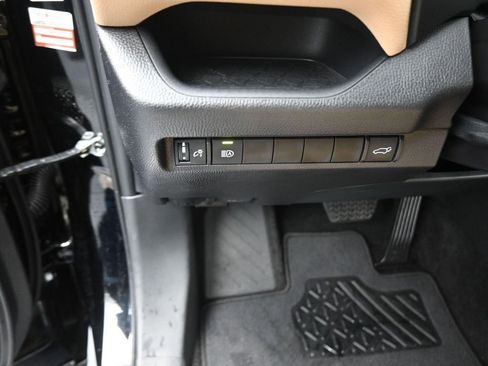 Used 2025 Toyota RAV4 XLE Premium image 7