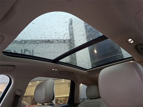 Certified 2024 Lincoln Nautilus Reserve w/ Equipment Group 202A image 14