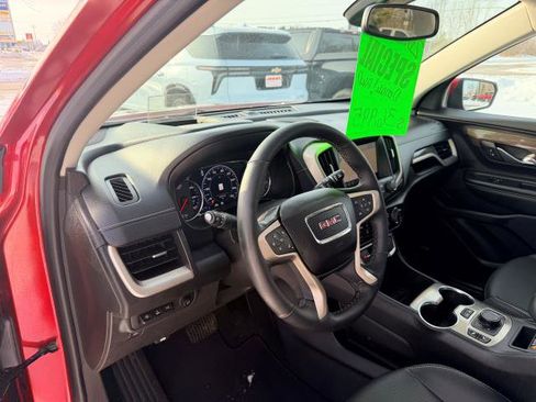 Used 2024 GMC Terrain Denali w/ Denali Premium Package image 9