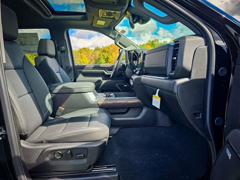 New 2026 GMC Sierra 2500 SLT w/ SLT Premium Package image 39