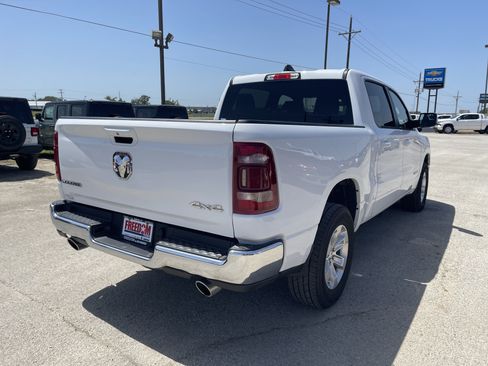 Used 2024 RAM 1500 Laramie AWD/4WD image 4