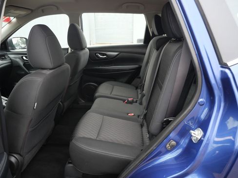 Used 2018 Nissan Rogue S image 25