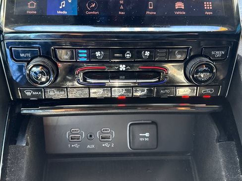 Used 2021 Jeep Grand Cherokee L Limited w/ Luxury Tech Group II AWD/4WD image 23