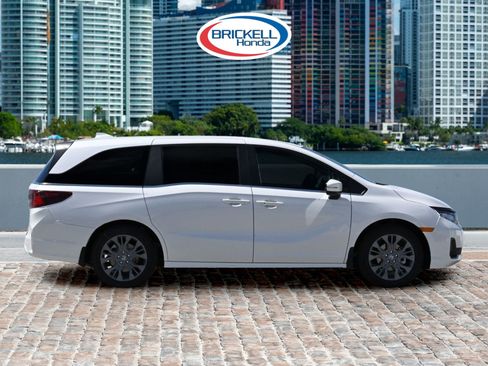New 2025 Honda Odyssey Touring image 8