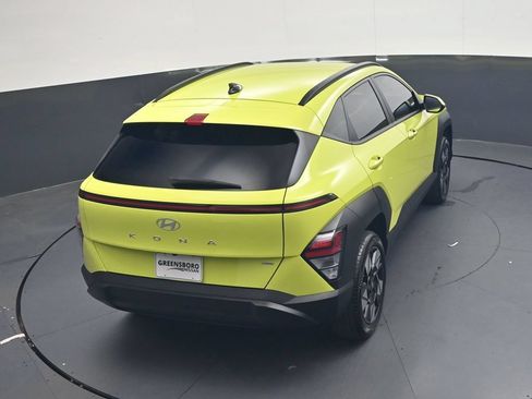 Used 2025 Hyundai Kona SEL AWD/4WD image 36