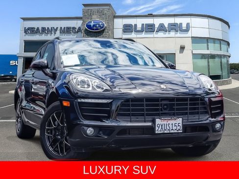 Used 2018 Porsche Macan AWD/4WD image 1