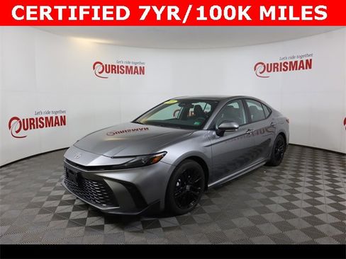 Used 2025 Toyota Camry SE w/ Convenience Package image 2