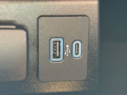 Certified 2021 Ford Explorer XLT AWD/4WD image 12