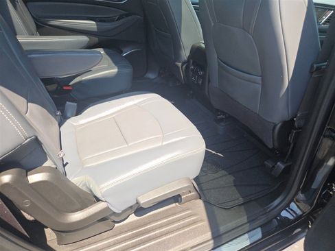 Used 2019 Buick Enclave Premium w/ Experience Buick Package AWD/4WD image 8